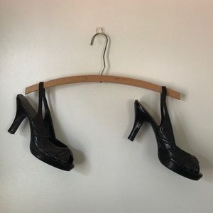 Maurice’s sling back pump